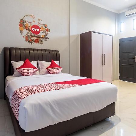 Oyo 470 Green Kno Medan Exterior foto