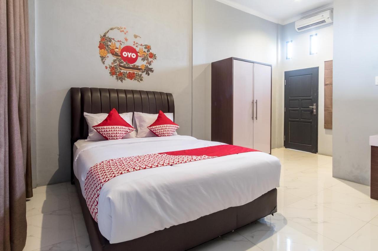 Oyo 470 Green Kno Medan Exterior foto