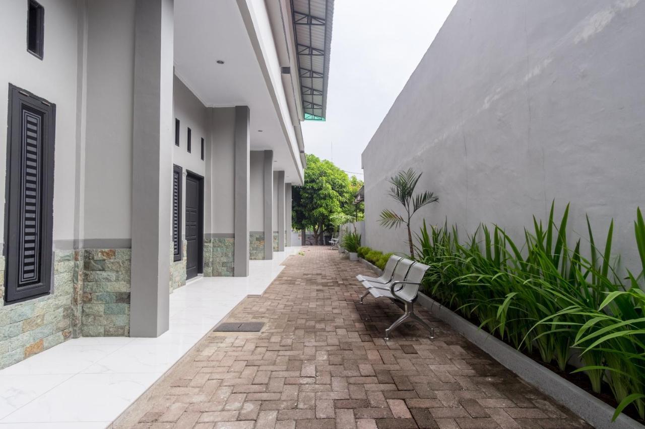 Oyo 470 Green Kno Medan Exterior foto