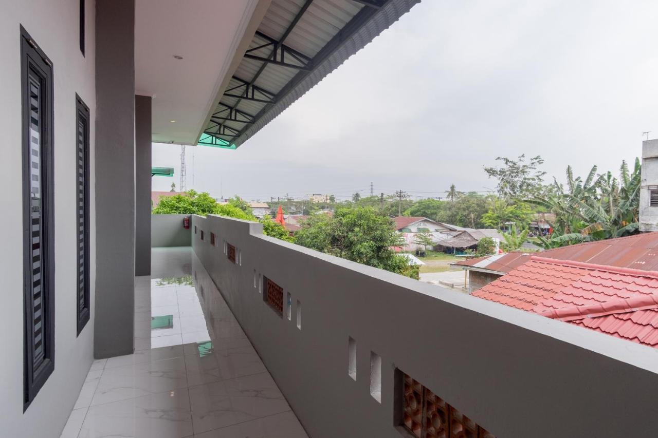 Oyo 470 Green Kno Medan Exterior foto