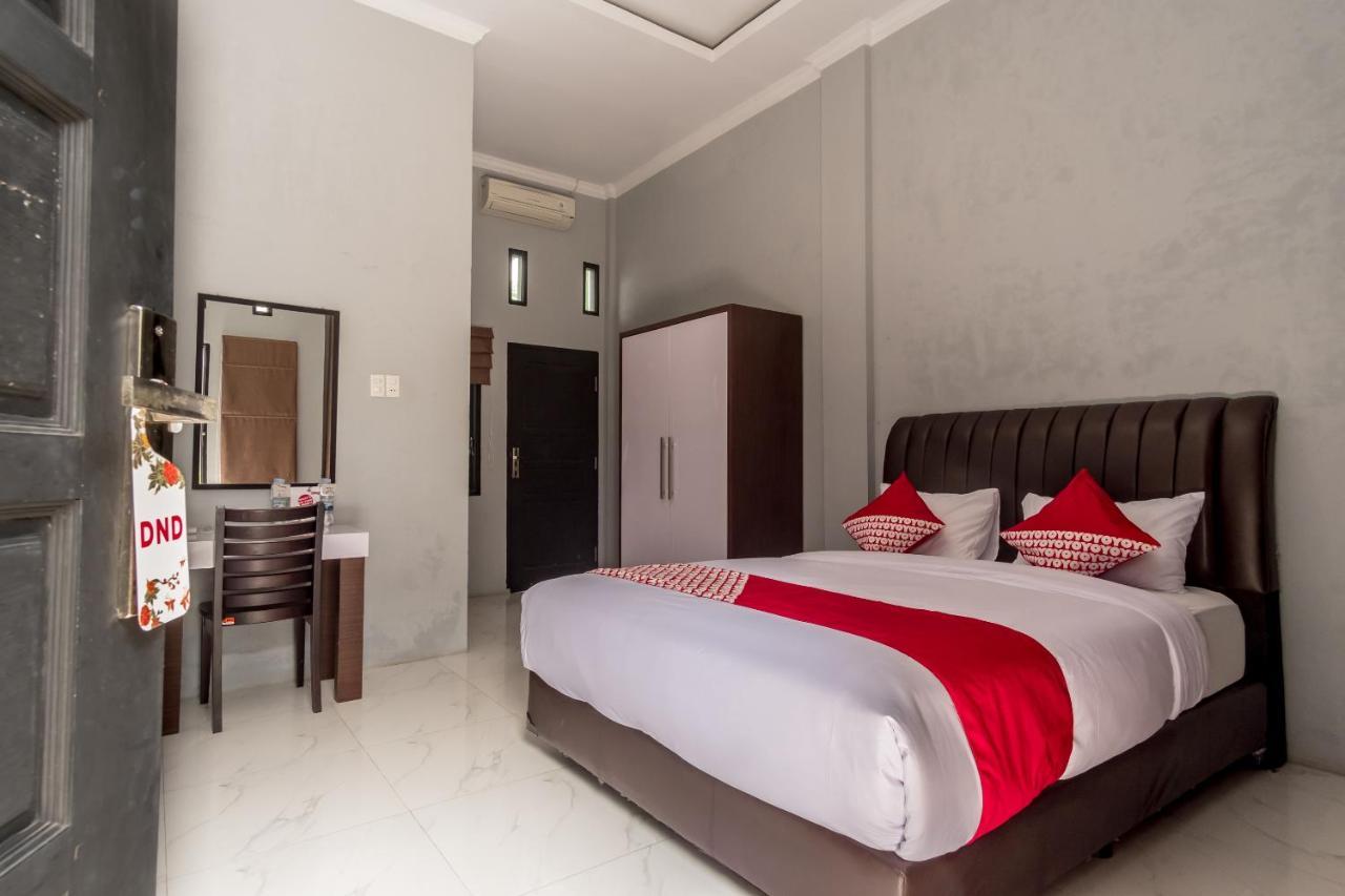 Oyo 470 Green Kno Medan Exterior foto